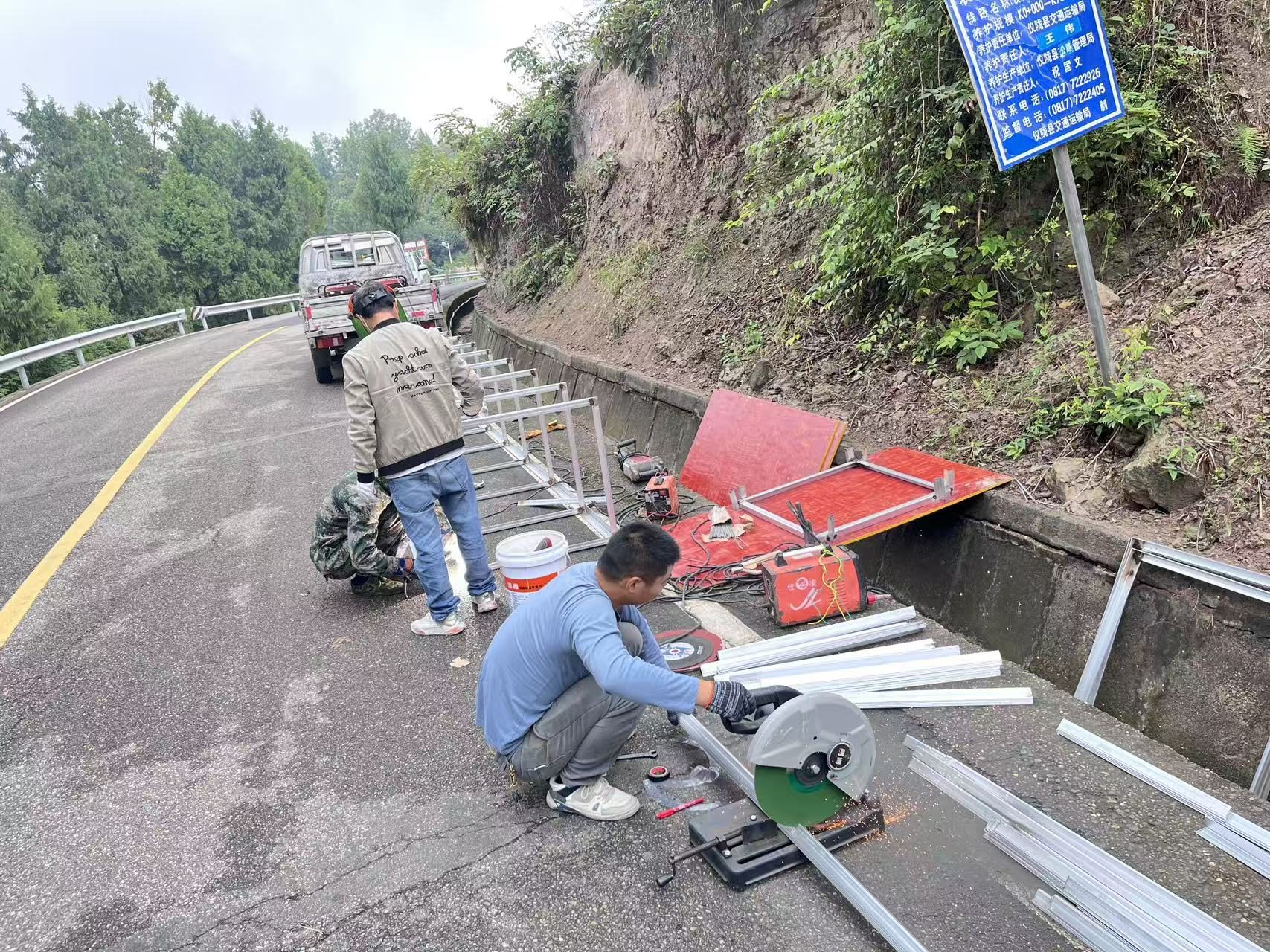 道路标识现场安装｜现场安装项目实拍