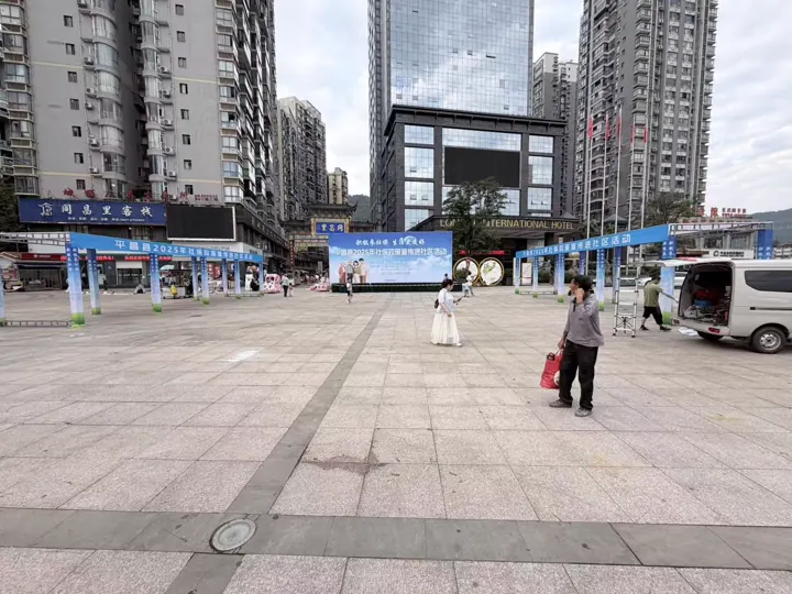 室内发光标识｜灯箱亮化